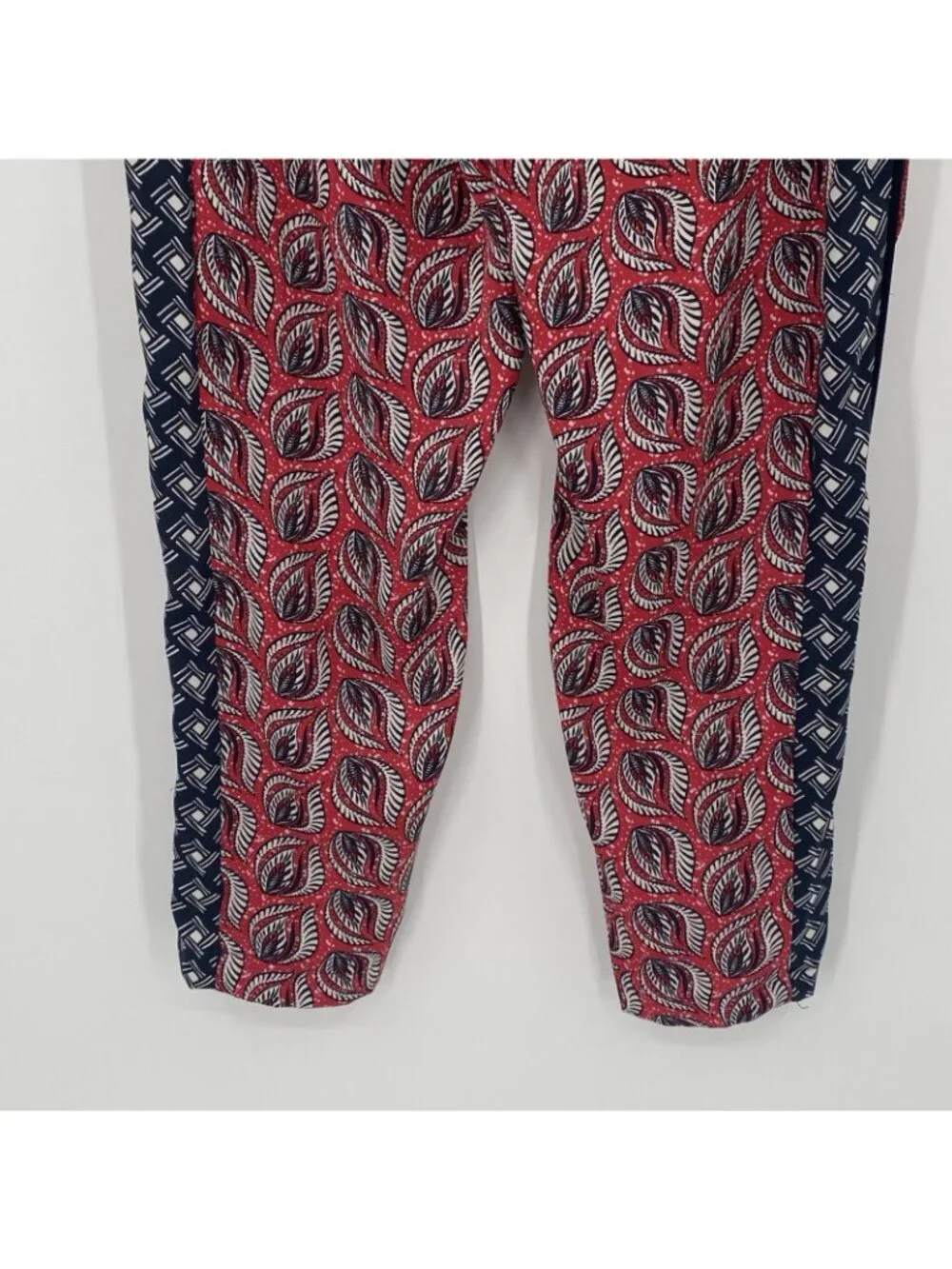 ETT:TWA Anthropologie Women's XS Pants Pull On Ankle Red Paisley Motif Boho